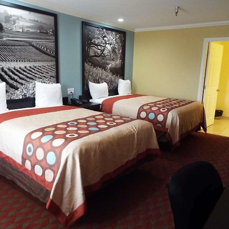 Inn At King City Pokoj fotografie